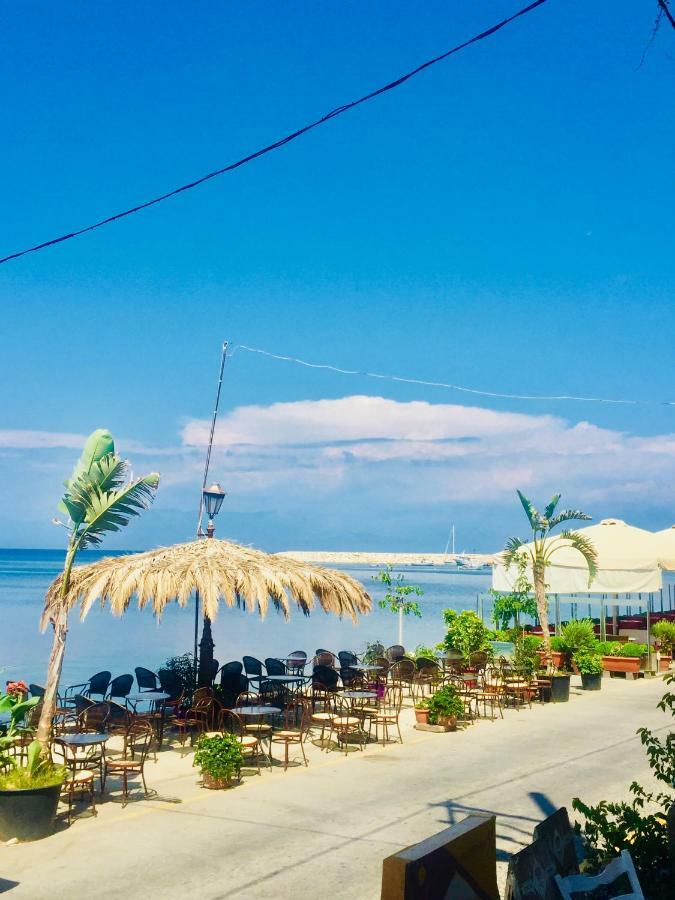 Seaside Apartment Koróni Екстериор снимка